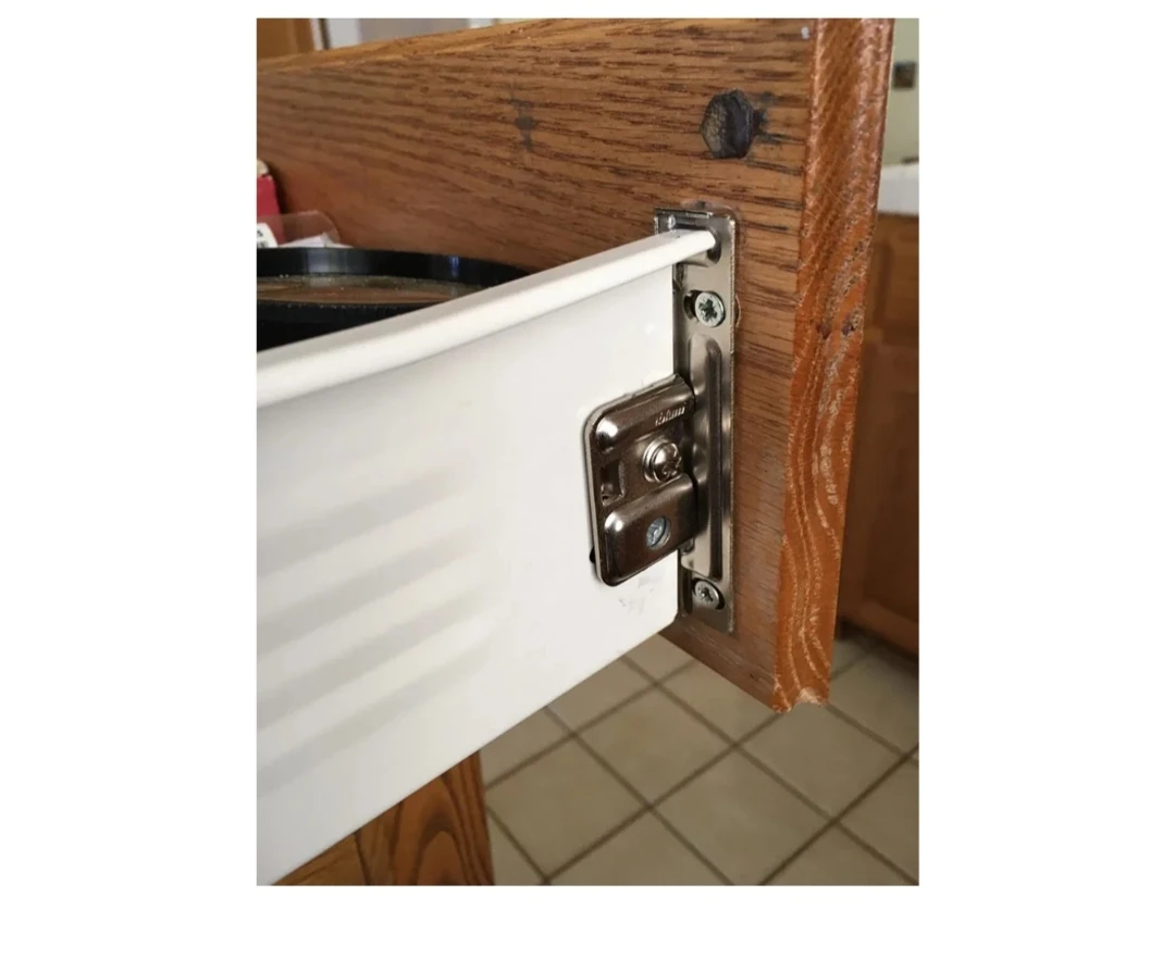 Hinges - photo 2