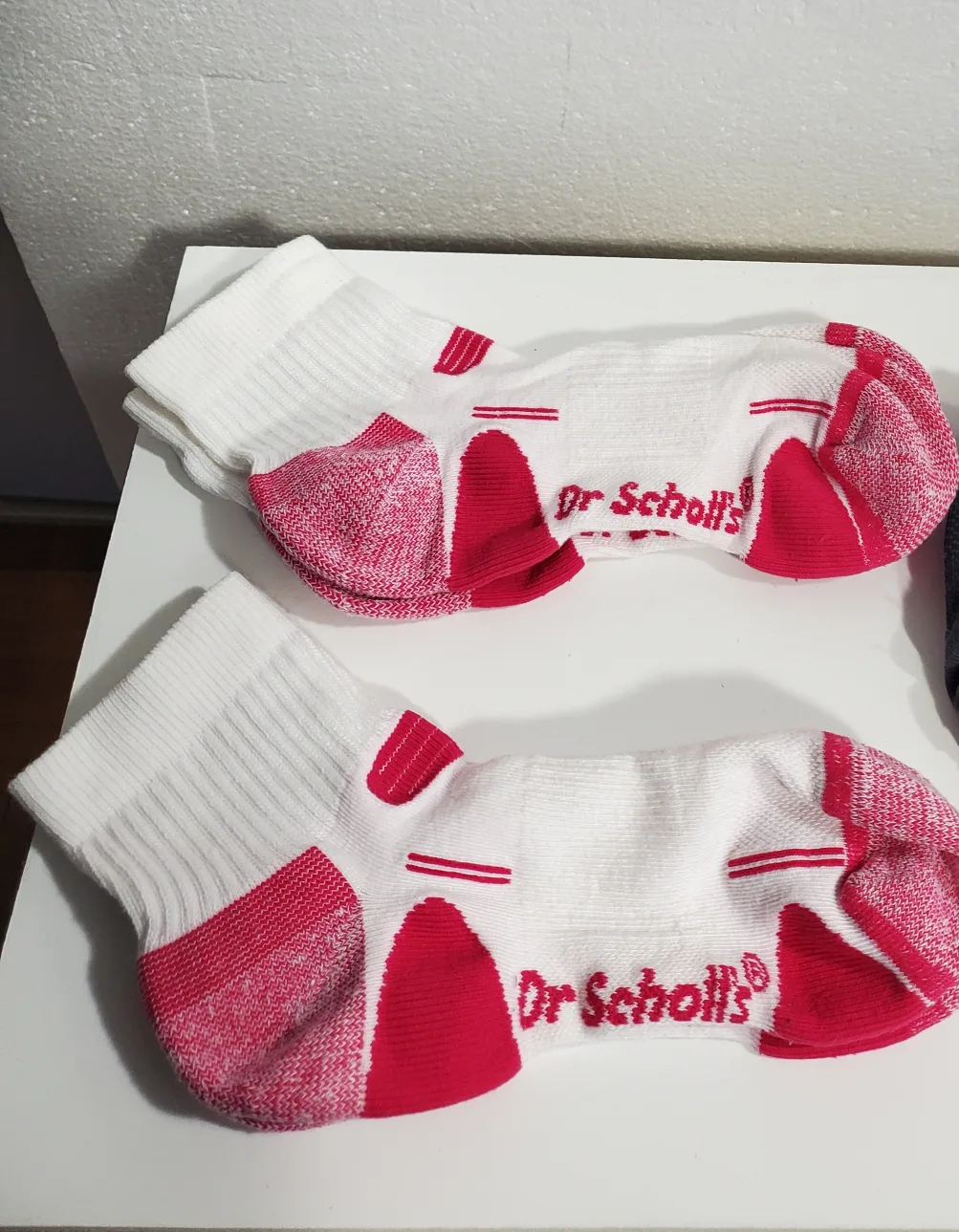 2 Pairs of Dr. Scholl's Socks - White & Red🥕 thumbnail