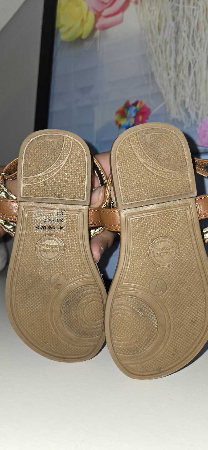 Wonder Nation Brown Sandals - Size 7 - photo 2