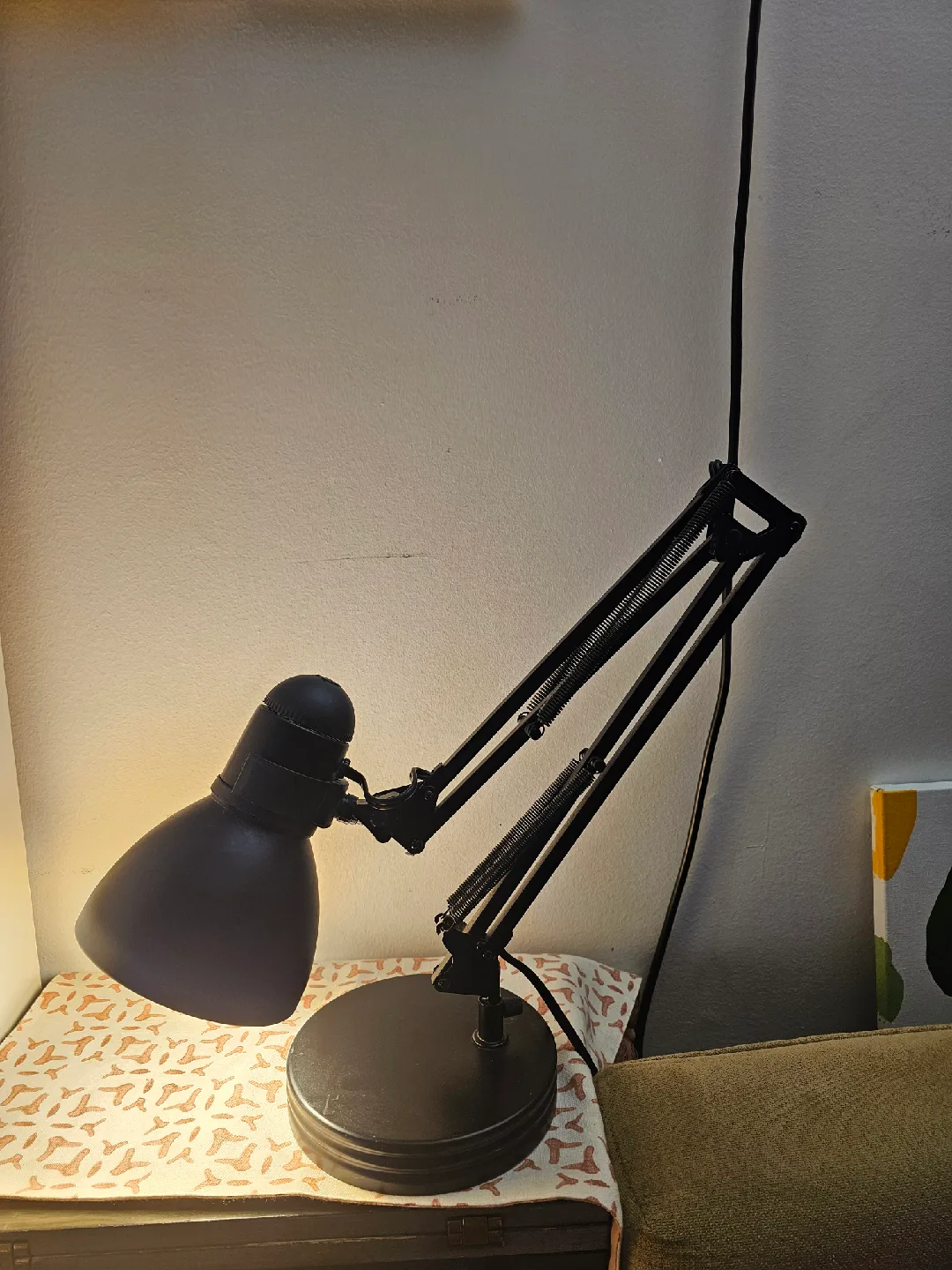 Electric Black Desk/ Work Lamp image indicator(4)
