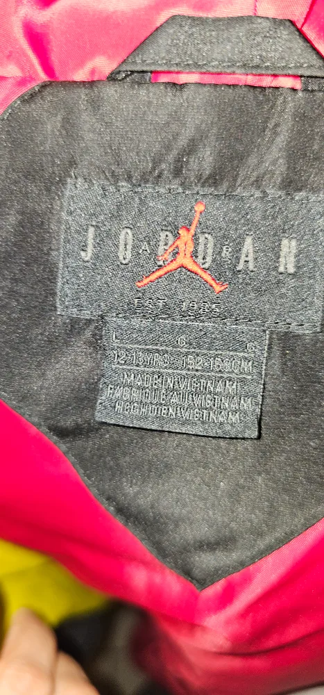 Jordan Puffer Vest - Size L (12-13 yrs) image indicator(3)