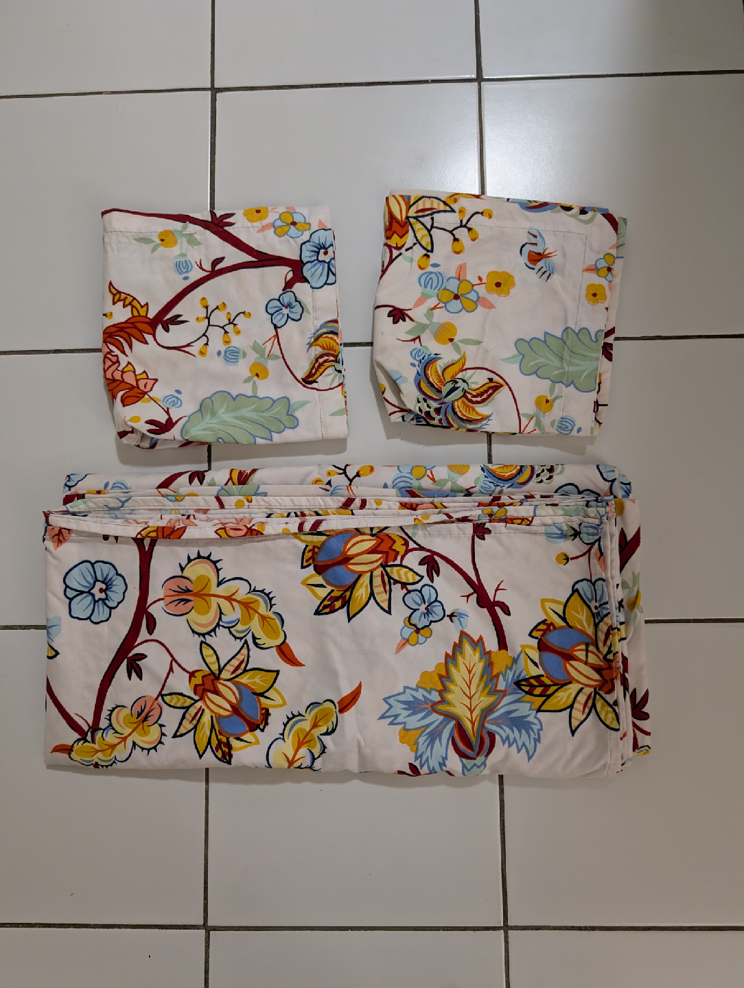 Floral Patterned Bedding Set