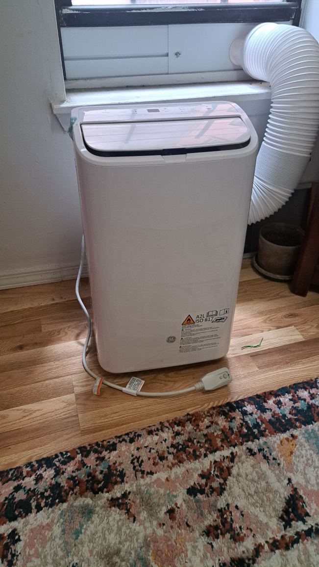 GE Portable Air Conditioner - White