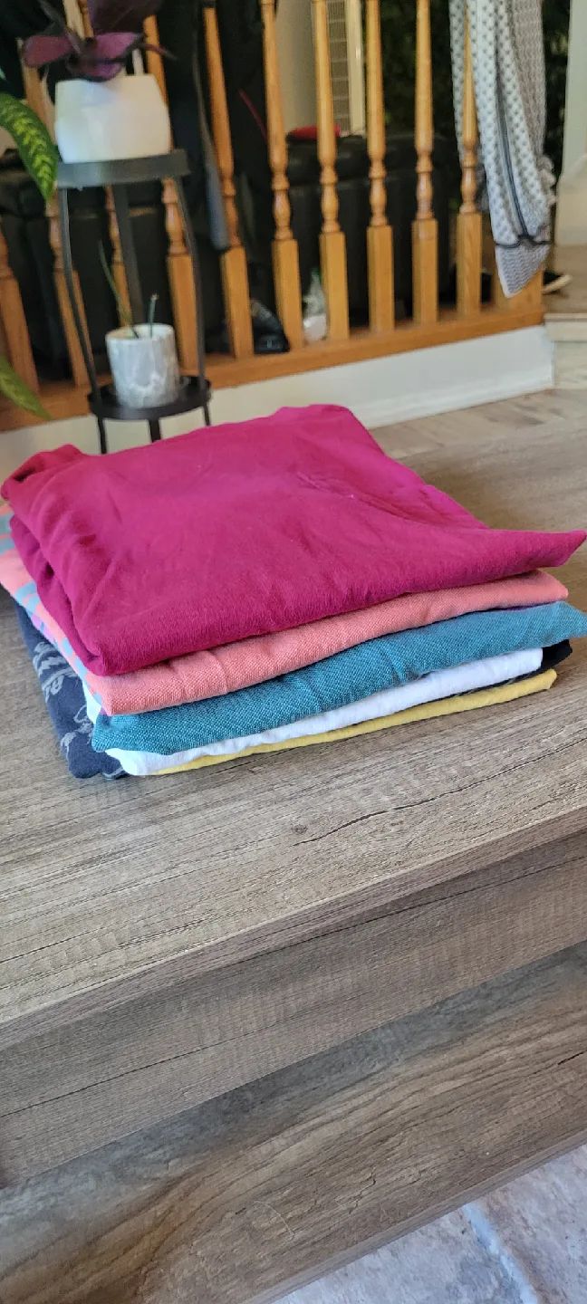 Gap T-Shirts - Assorted Colours - Bundle of 6 image indicator(3)