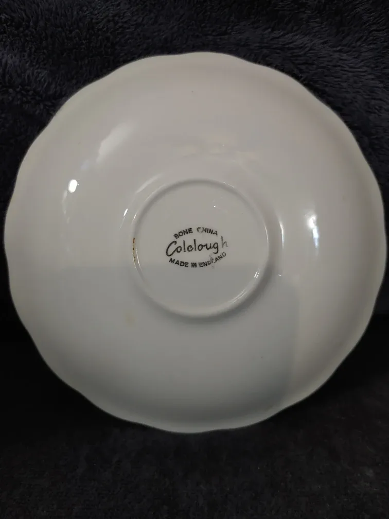Vintage Colclough Dark Green and Gold Bone China Saucer image indicator(2)