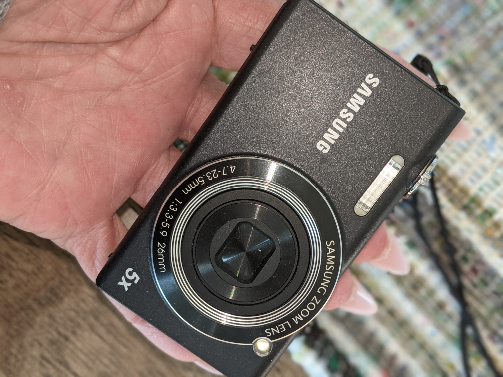 Samsung Digital Camera. PU Braeside SW - photo 4