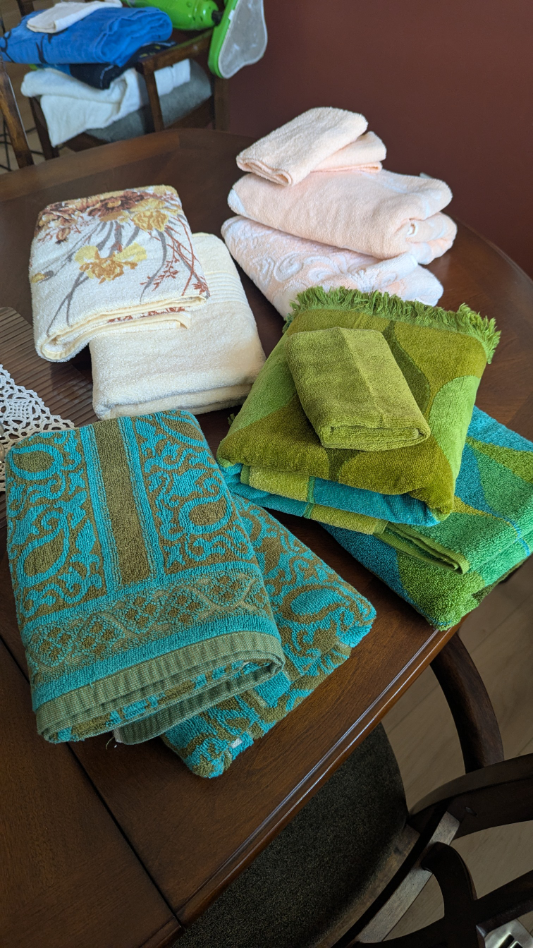 Assorted Sets of Vintage Towels