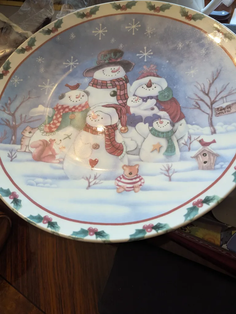 Snowmen Decorative Plate thumbnail