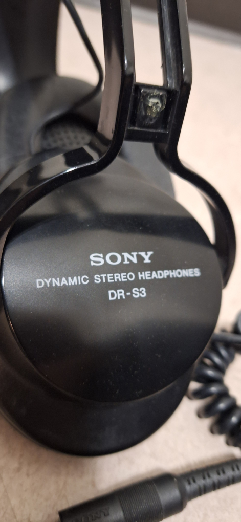Sony DR-S3 Dynamic Stereo Headphones - photo 2