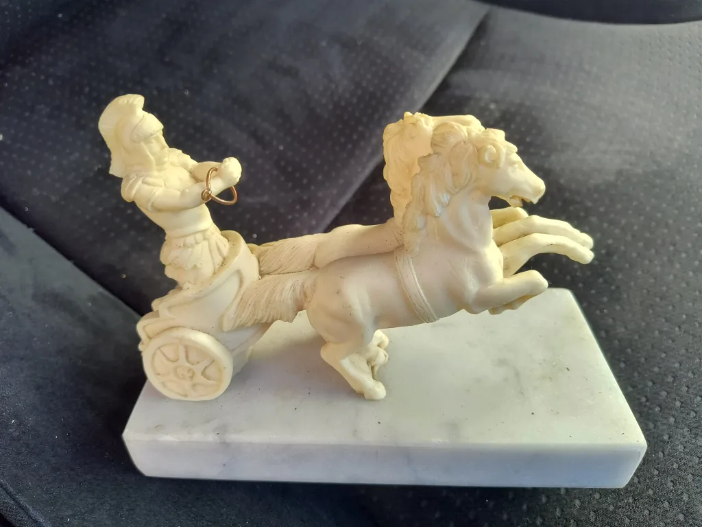 Roman Chariot Statue thumbnail