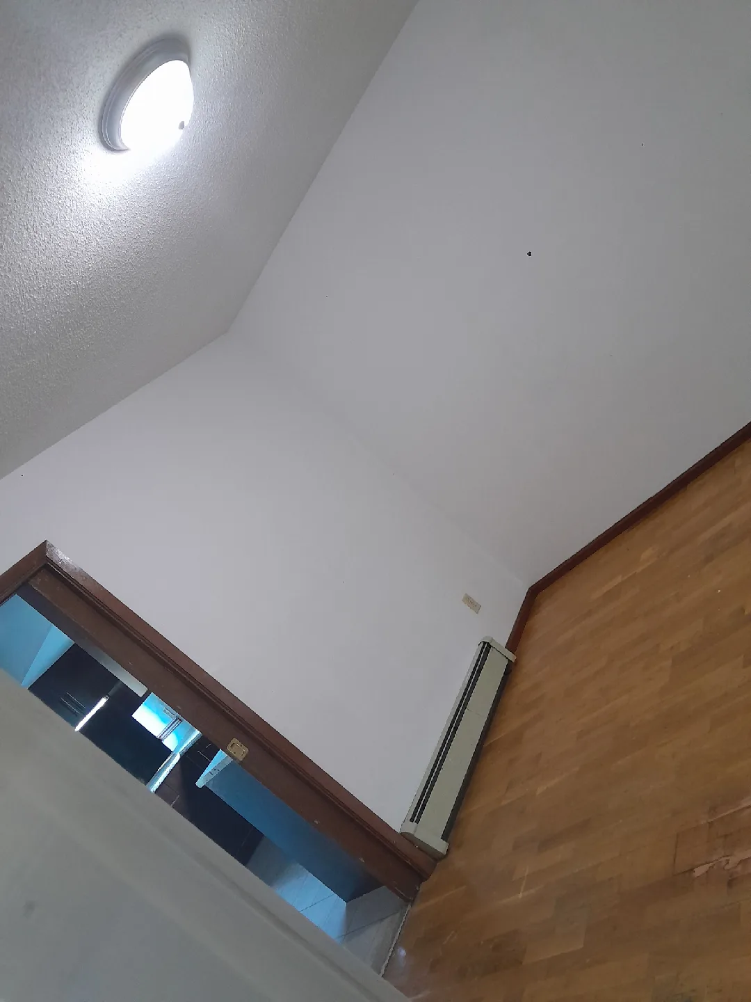 Rent private rooms, girls only image indicator(3)