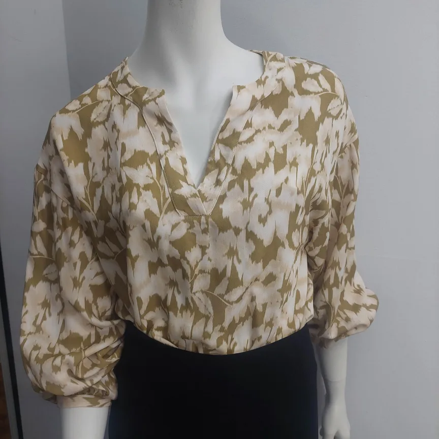 100 % VISCOSE Floral Print Blouse Medium thumbnail