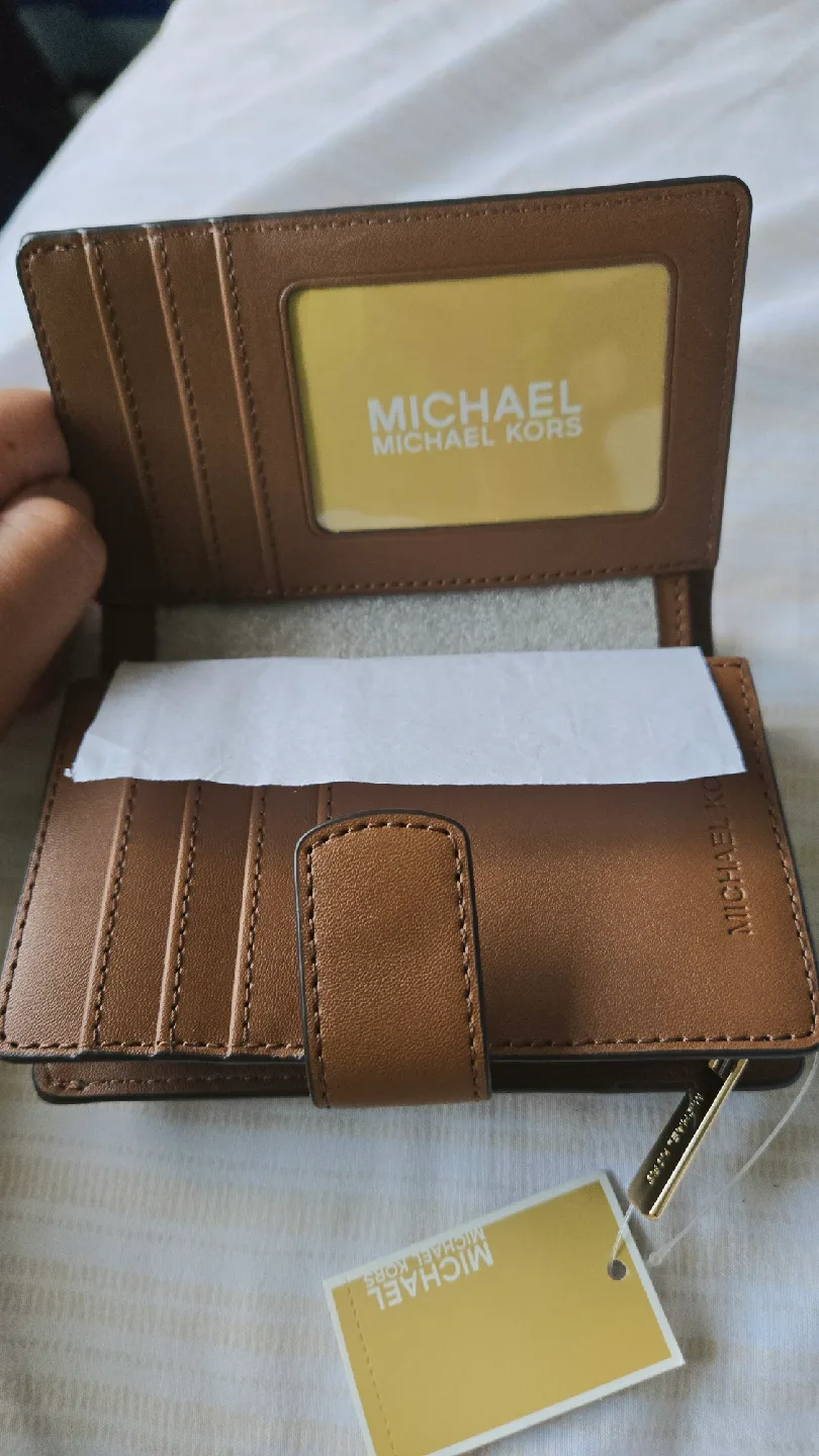 New Michael Kors Brown Wallet image indicator(3)