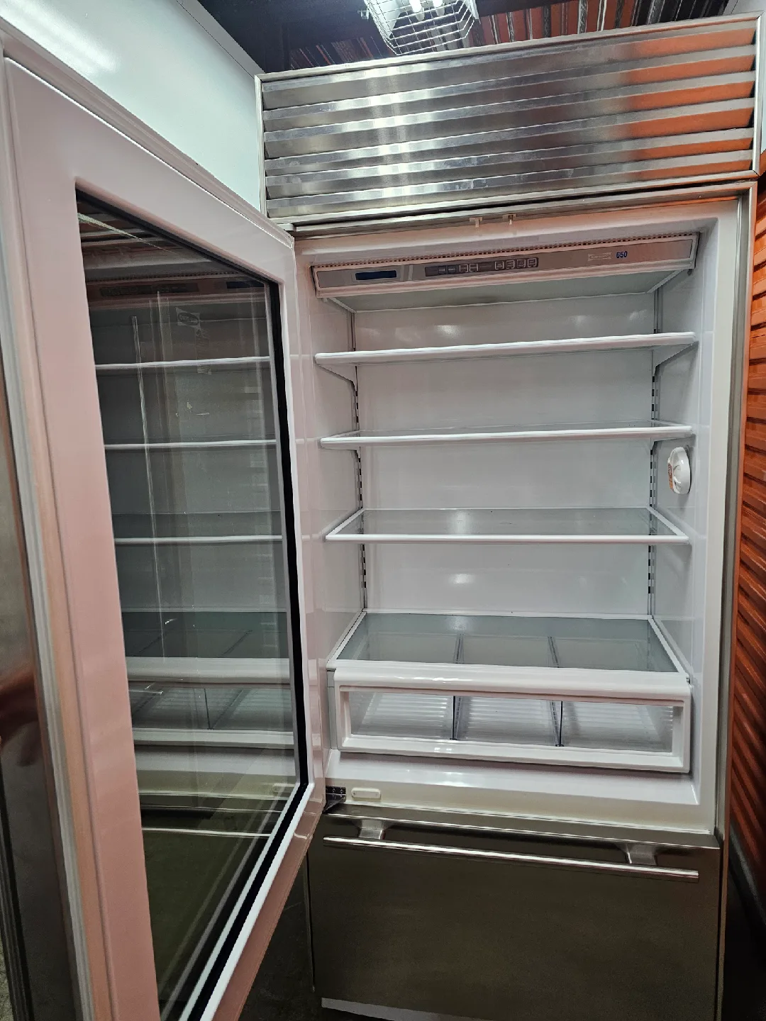 Sub-Zero 650G/S.3 Refrigerator/Freezer 36" image indicator(4)