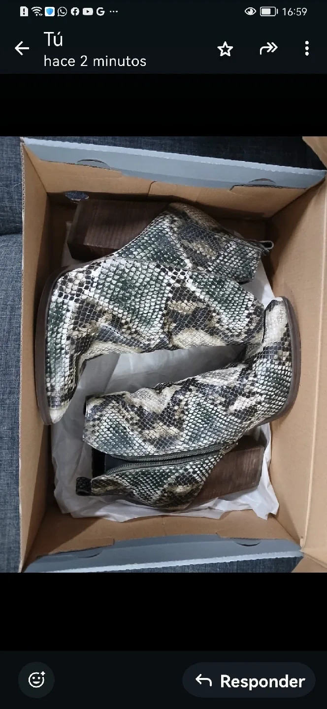 Assorted Women's Heels and Boots image indicator(5)