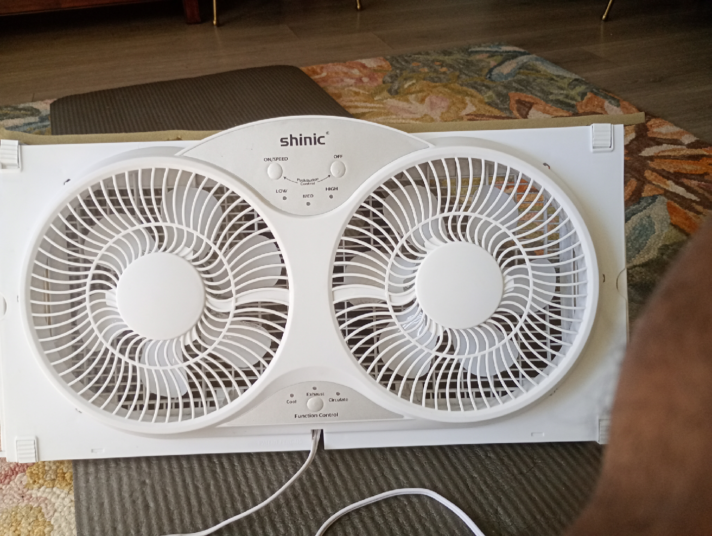 Shinic Window Fan - White - photo 5