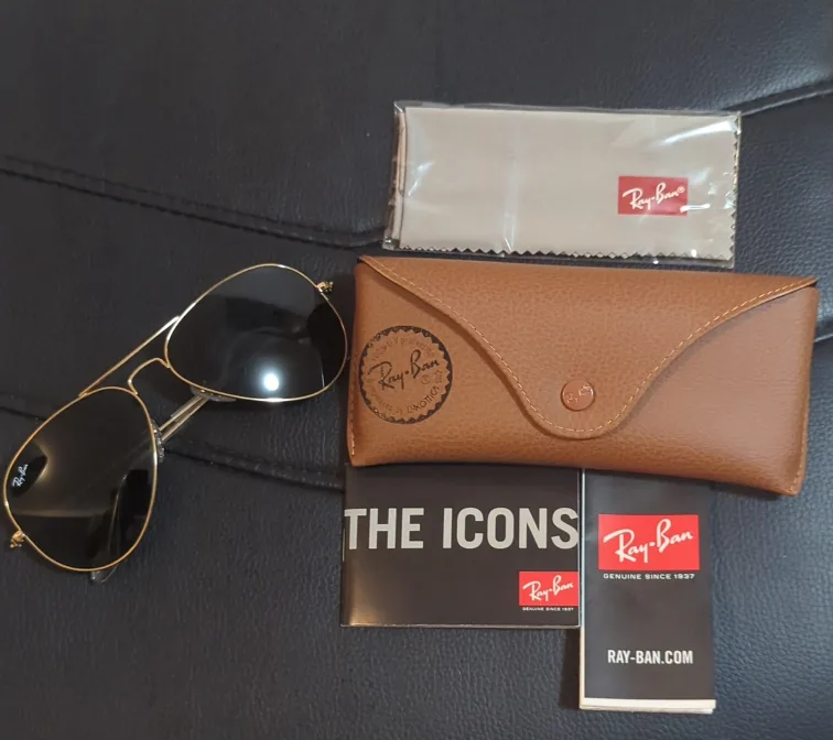 Ray-Ban Aviator Sunglasses with Case thumbnail
