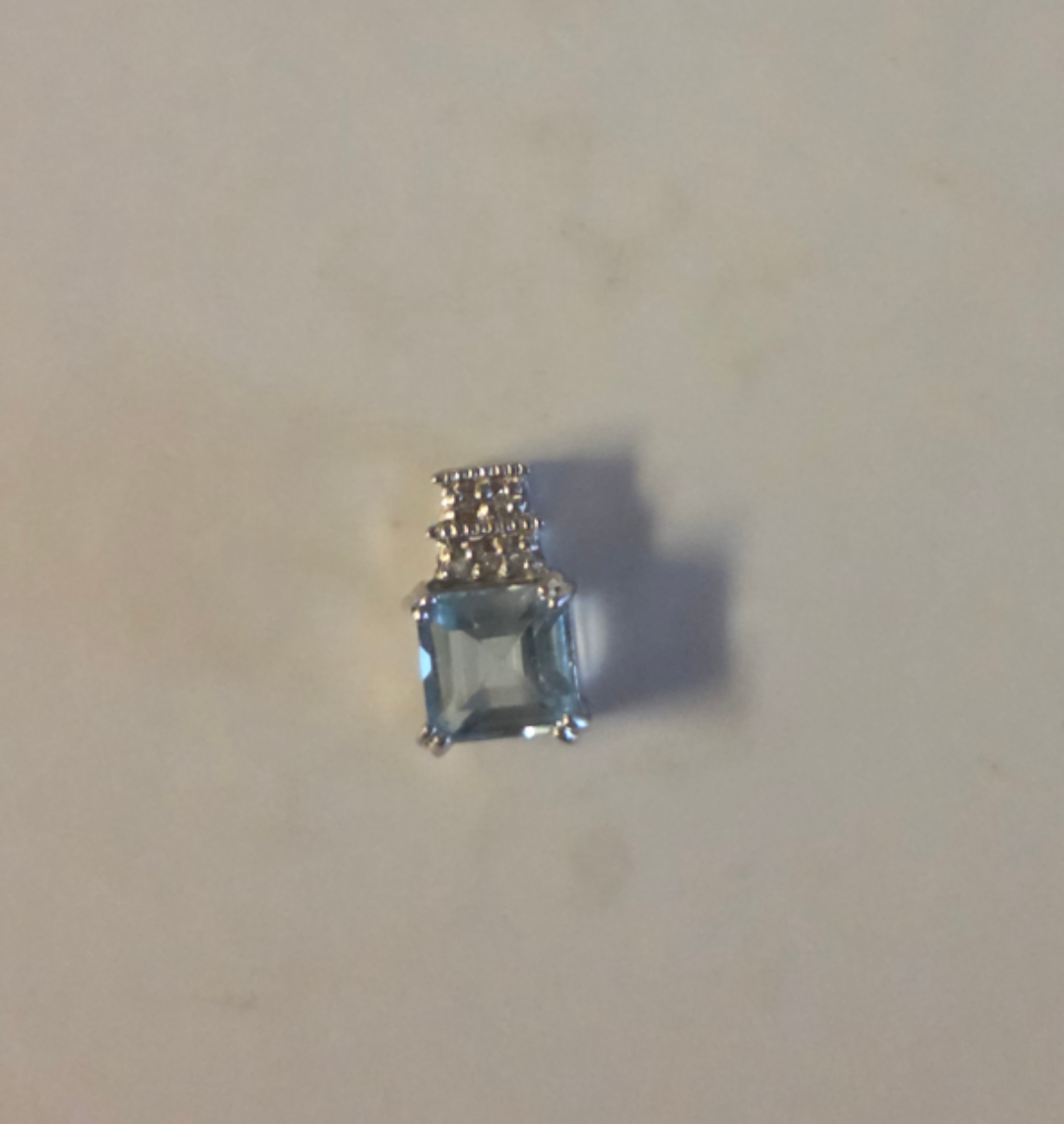 Sterling Silver Aquamarine Pendant