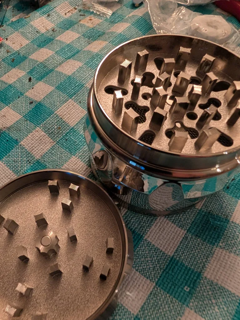 Metal Herb Grinder - Tree of Life Design image indicator(6)