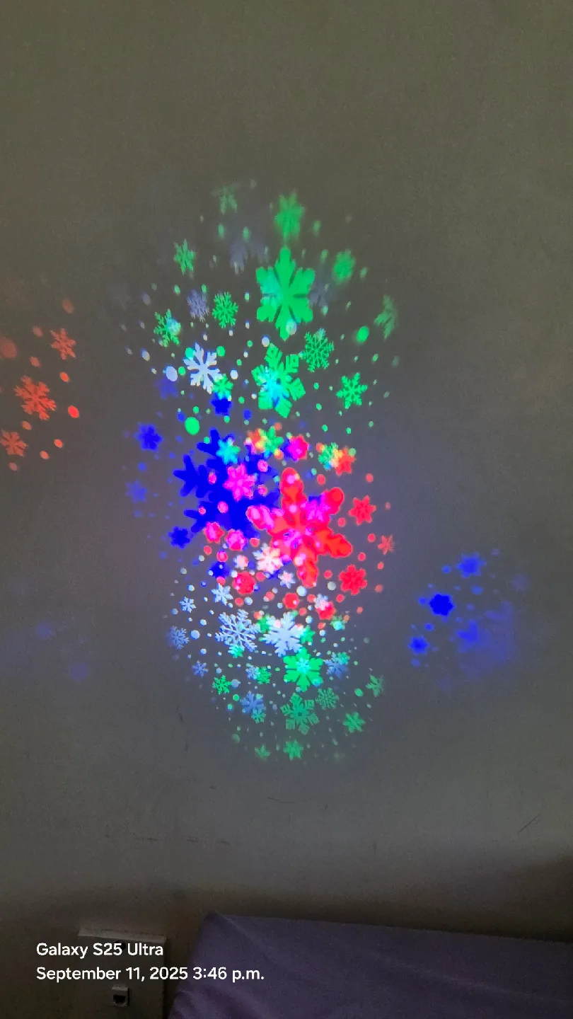 Outdoor LED Projector Light - Snowflake Pattern thumbnail