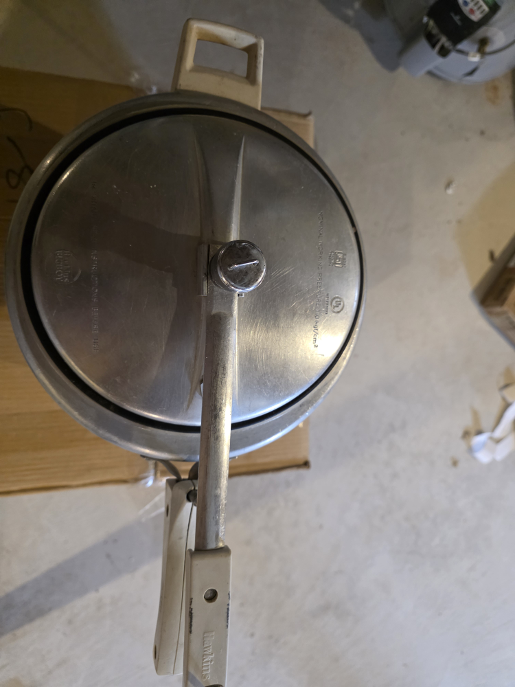 Vintage Hawkins Pressure Cooker - photo 4