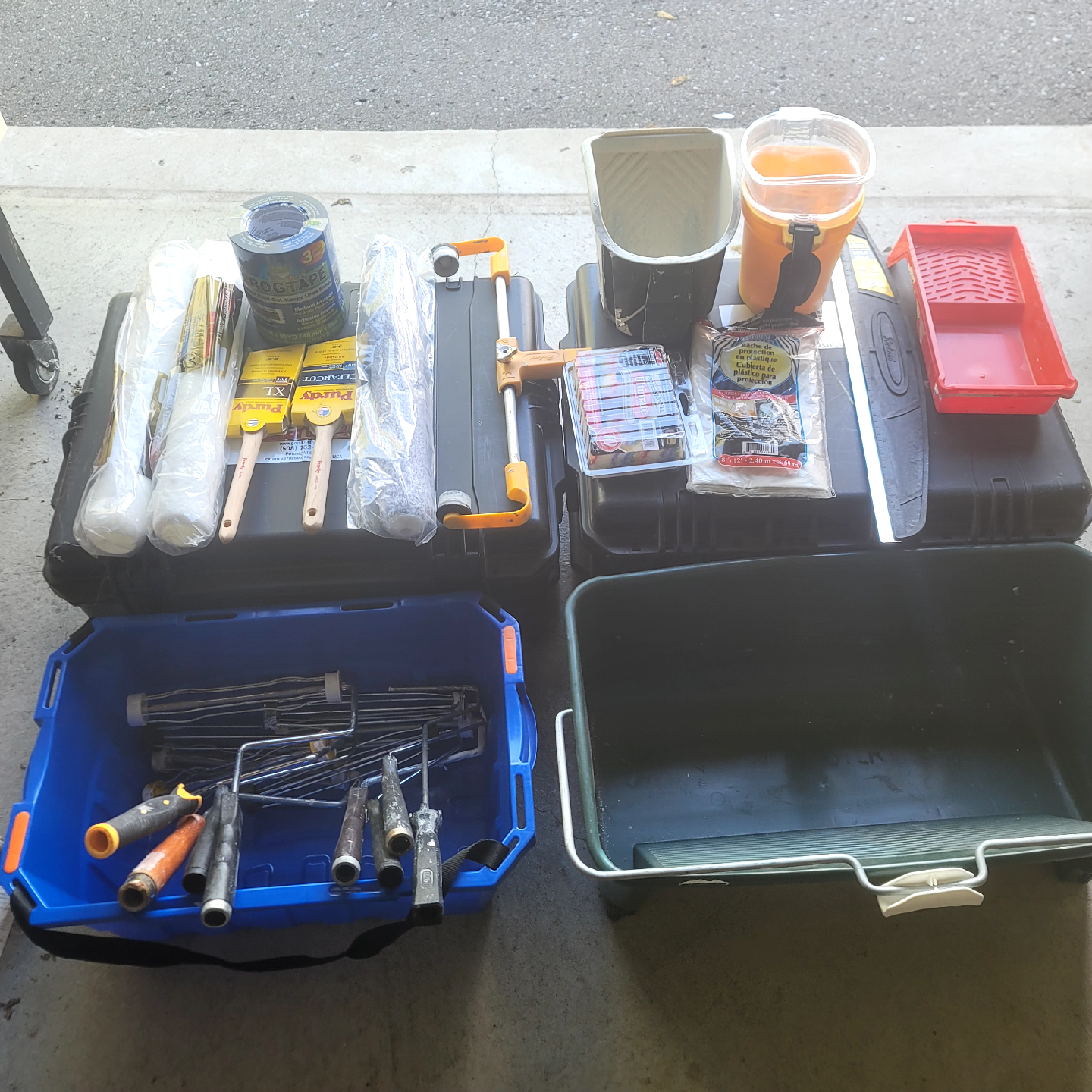 Painting Supplies Lot - photo 3