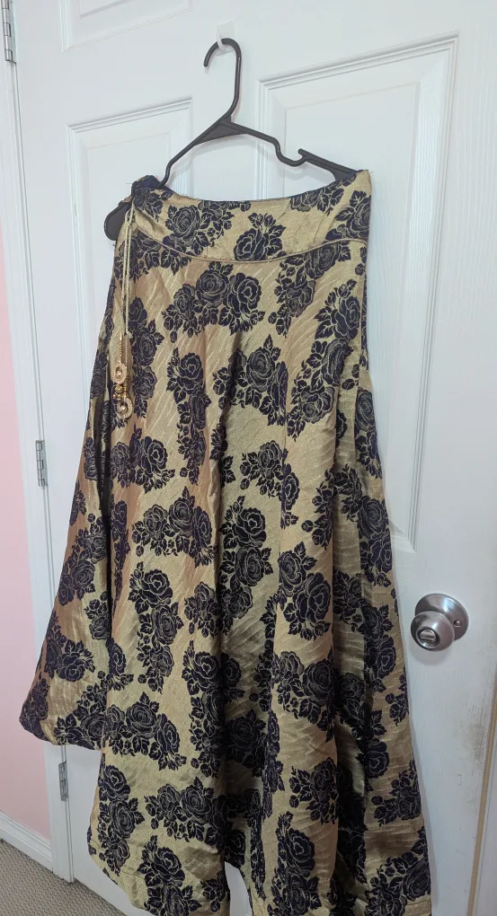 Indian Lehenga Choli Set - Navy & Gold image indicator(5)