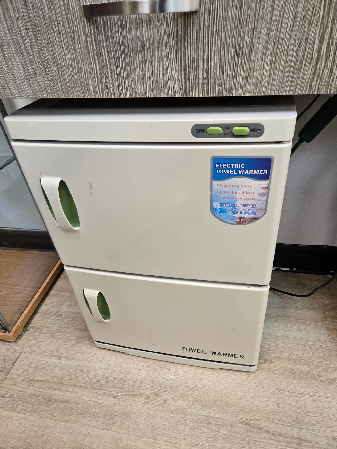 Electric Towel Warmer thumbnail