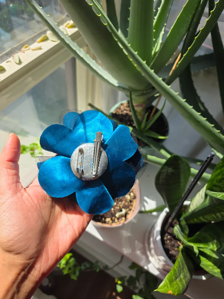 Satin and tulle flower brooch clip image indicator(5)