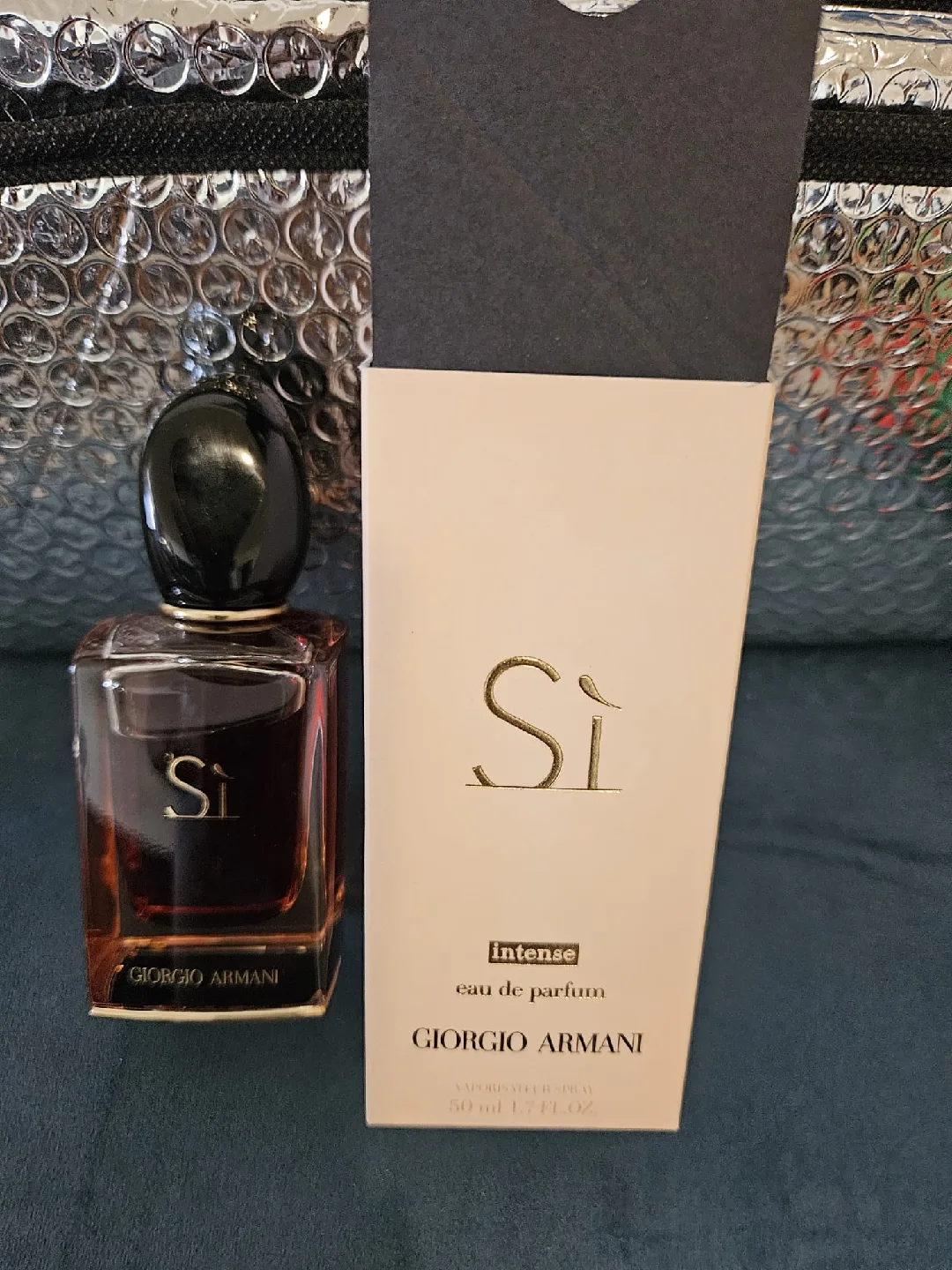 Giorgio Armani Si Intense Eau de Parfum 50ml image indicator(2)