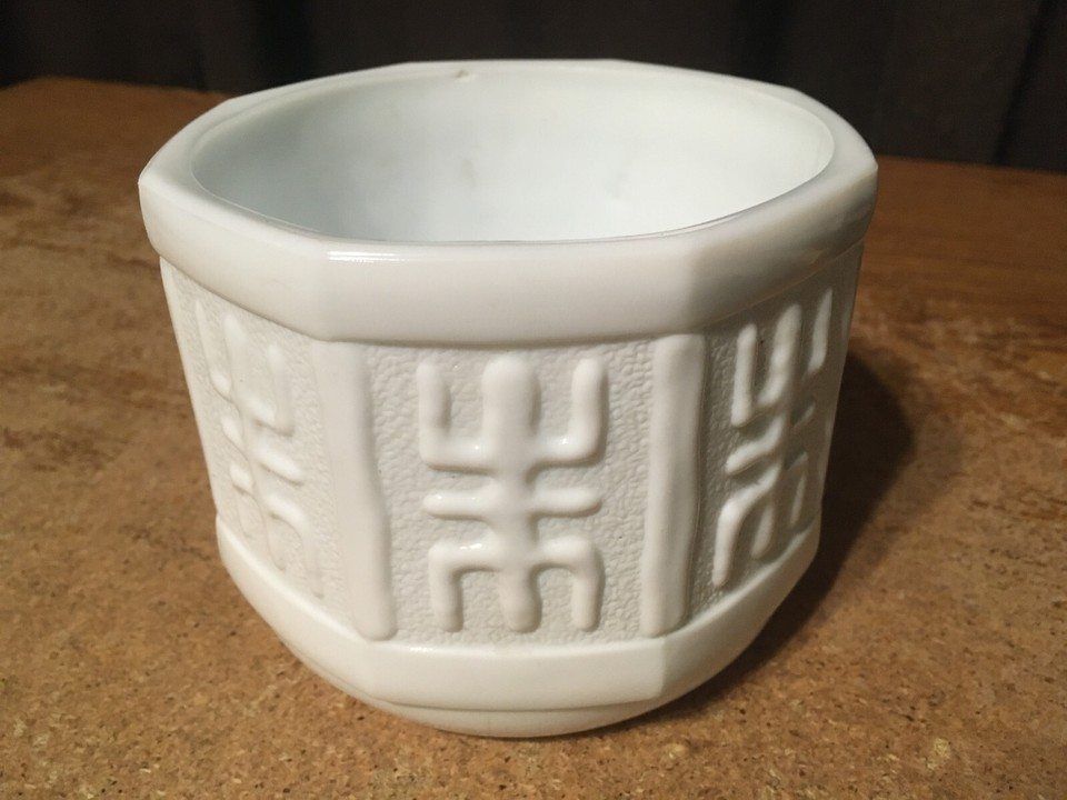 Vintage white Pagoda Milk Glass octagon Planter garden pot - photo 2