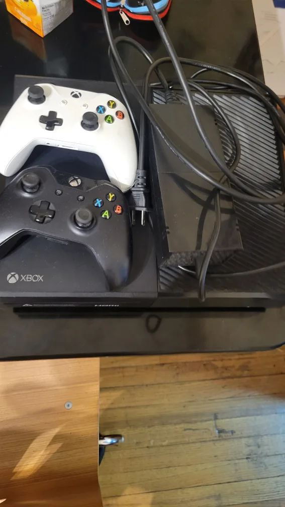 Xbox One Console with 2 Controllers image indicator(3)