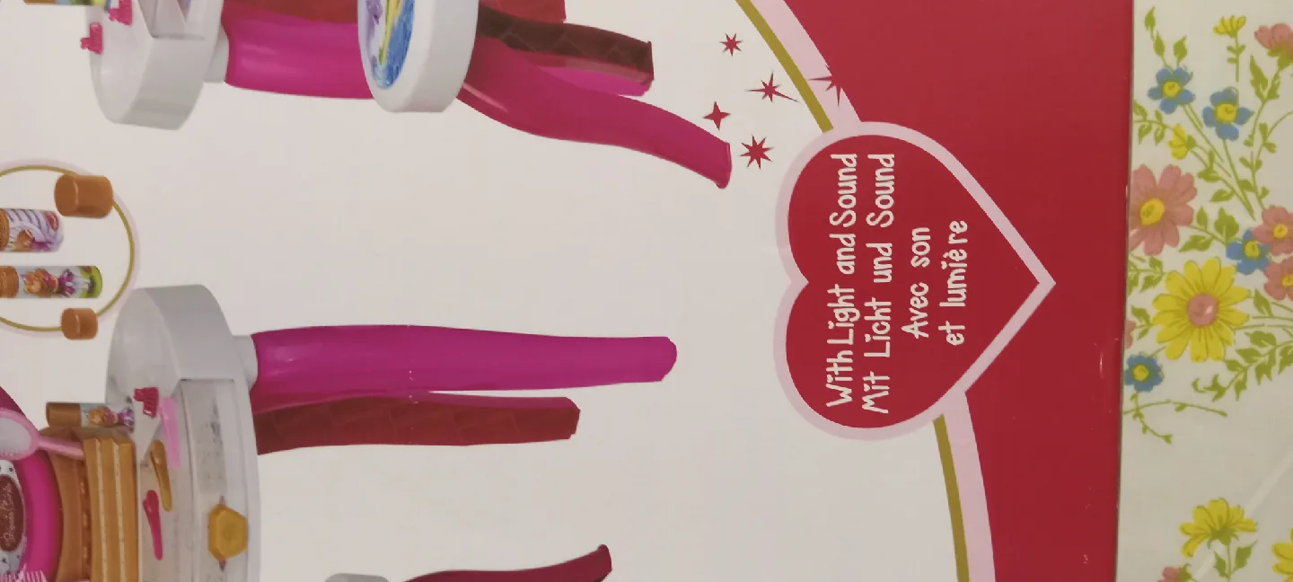 Princess Coralie Beauty Studio with Stool image indicator(4)