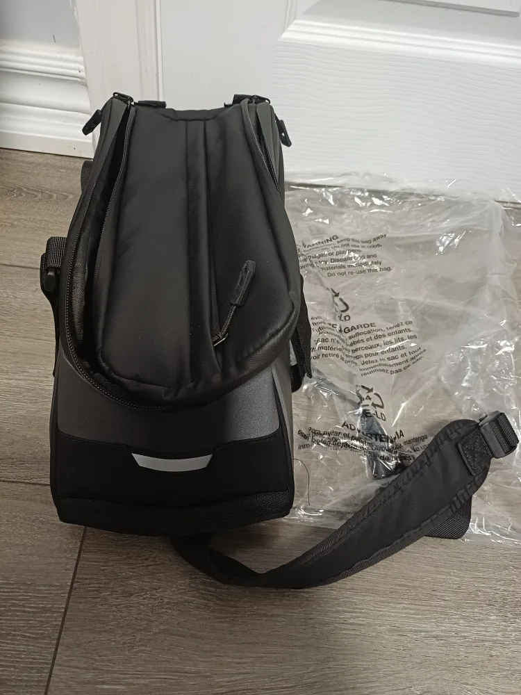 8L Motorcycle Tail Bag - Black image indicator(8)