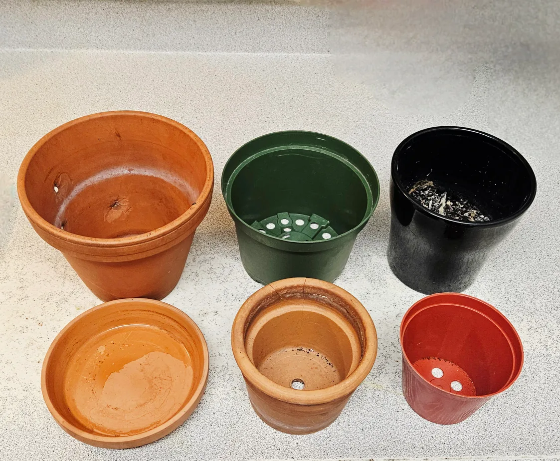 Assorted Used Flower Pots  🪴 #freecycle thumbnail