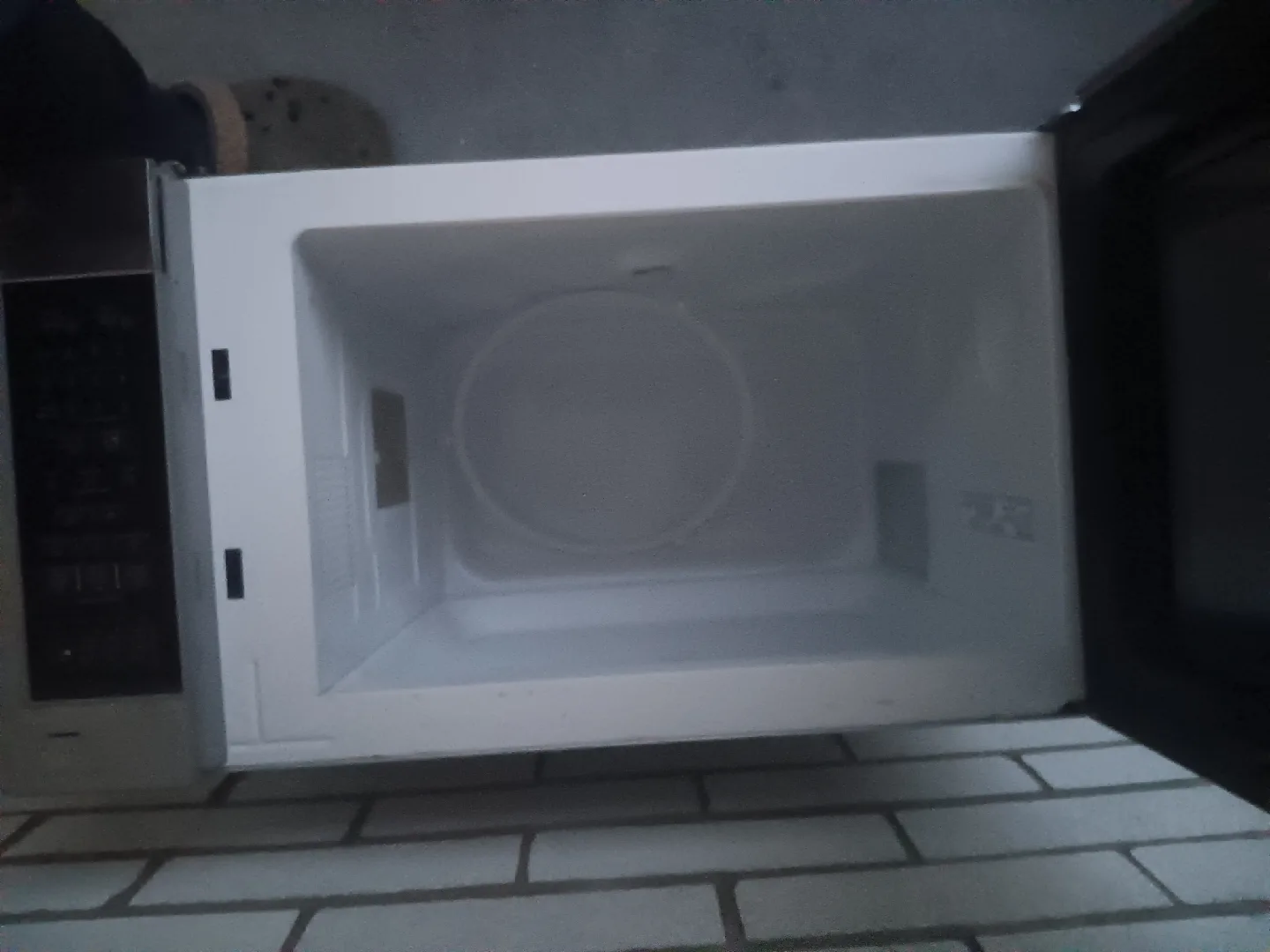 Sharp Carousel Microwave Oven for parts image indicator(2)