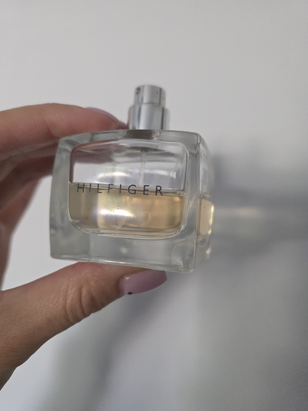 Tommy Hilfiger perfume