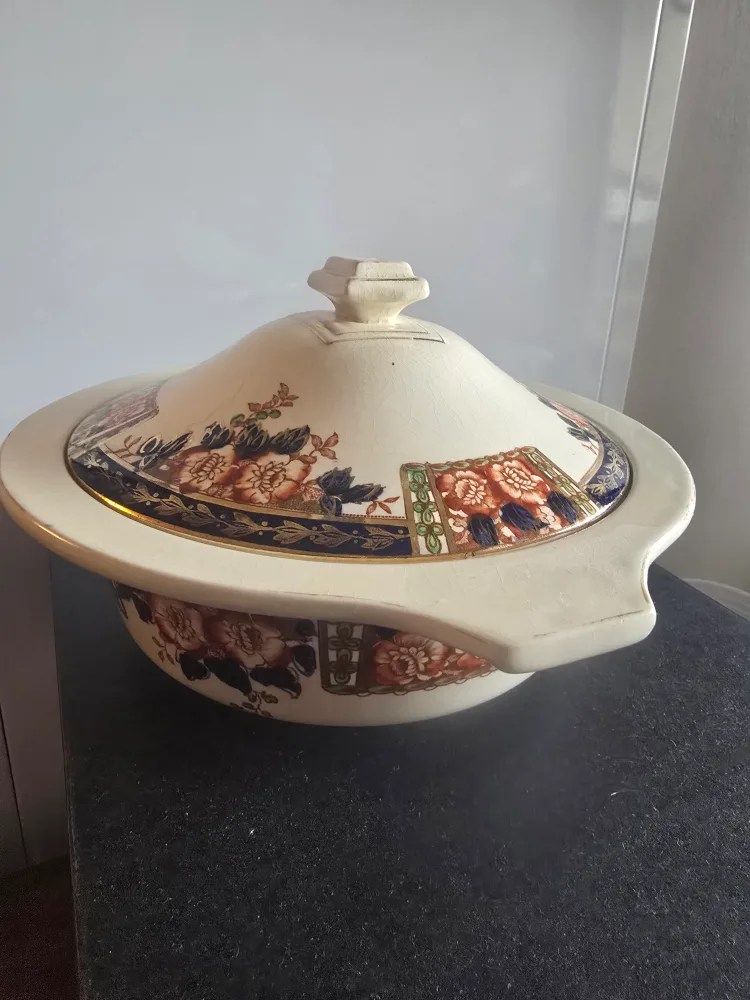 Windsor Derby , Thomas Hughes & Son Bowl with Lid image indicator(2)