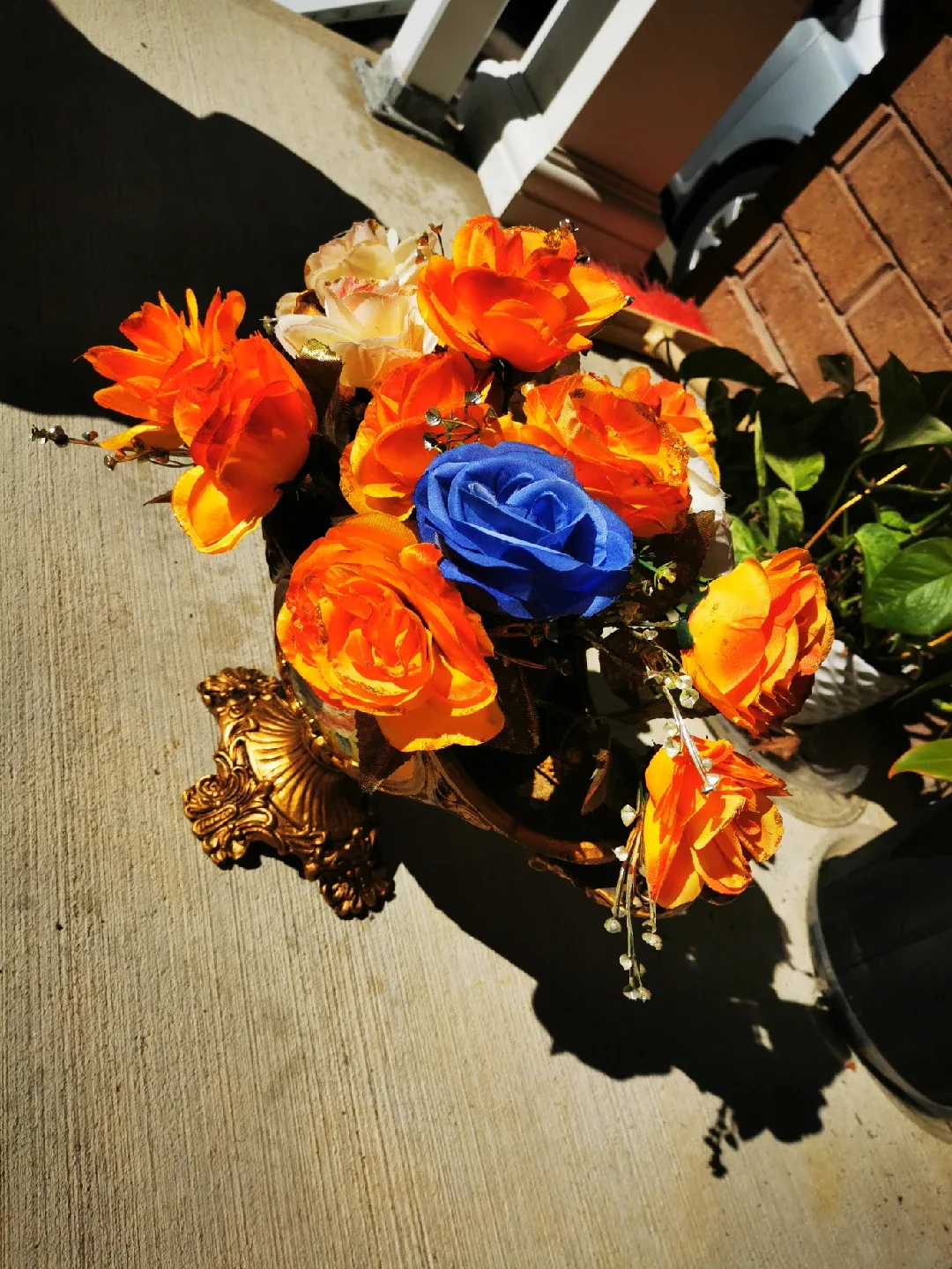 artificial flowers and vase image indicator(3)