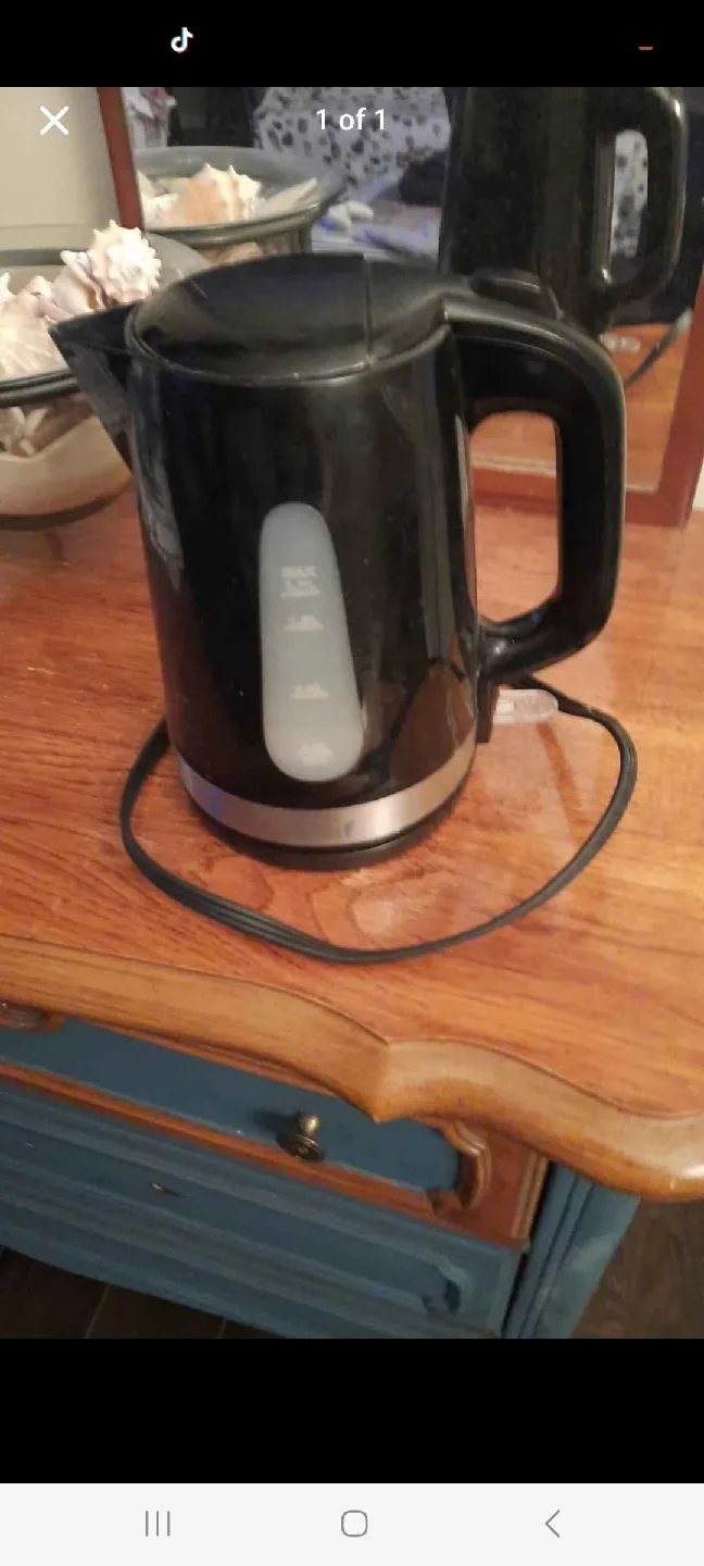 Black Electric Kettle thumbnail