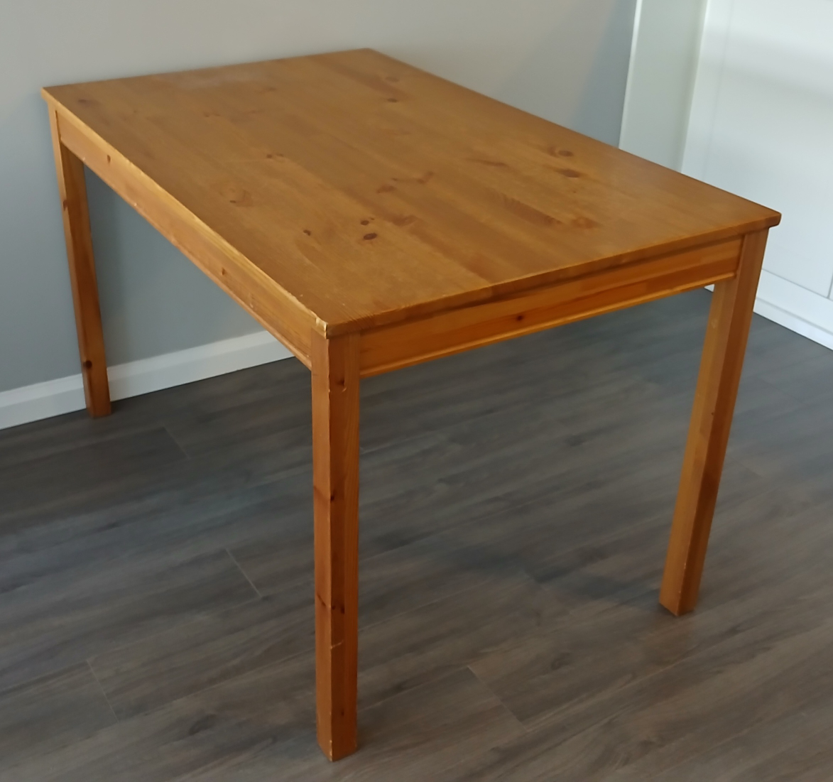 wooden table