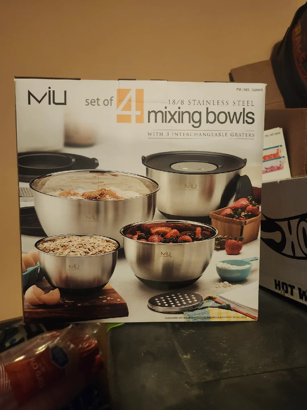 MIU Set of 4 Stainless Steel Mixing Bowls thumbnail