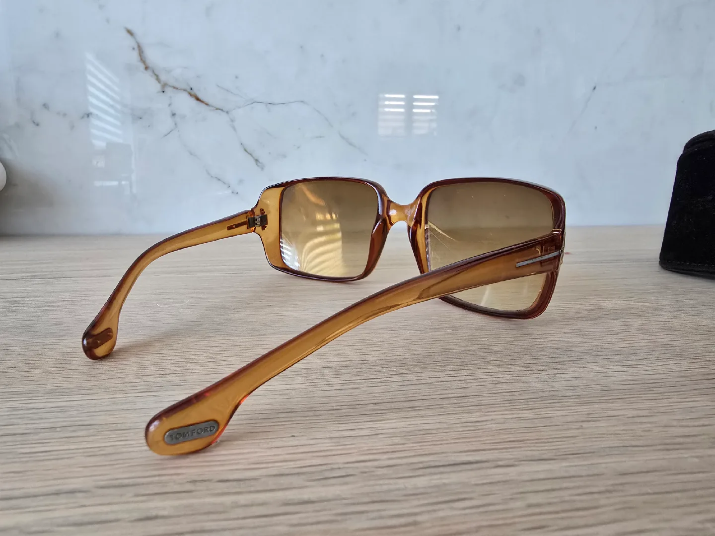 Tom Ford Sunglasses with Case image indicator(2)