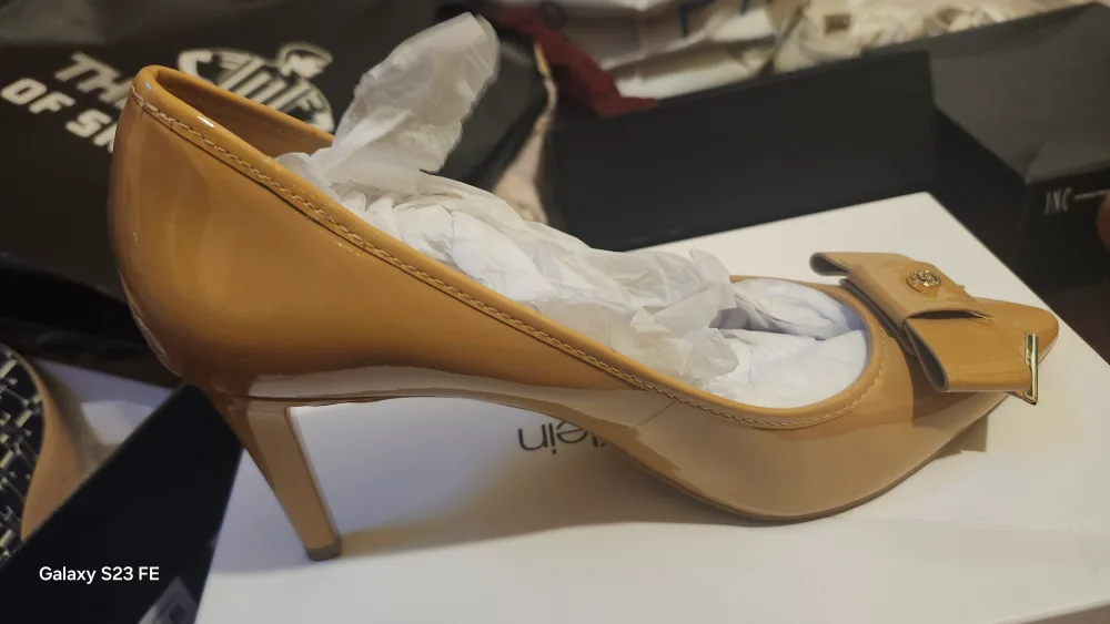 Michael kors size 10M image indicator(3)