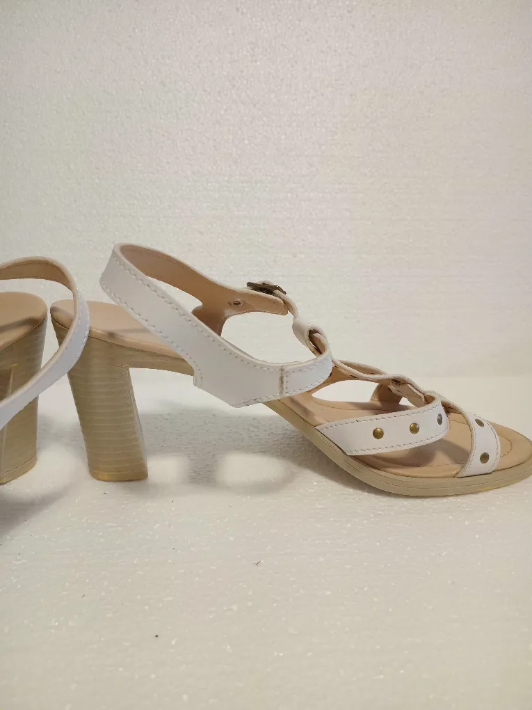 GEOX White Sandals - Size 37🥕 thumbnail