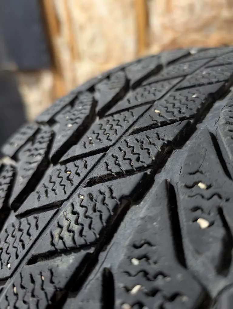 (2)-225/60r16 BFGoodrich Winter Tires thumbnail