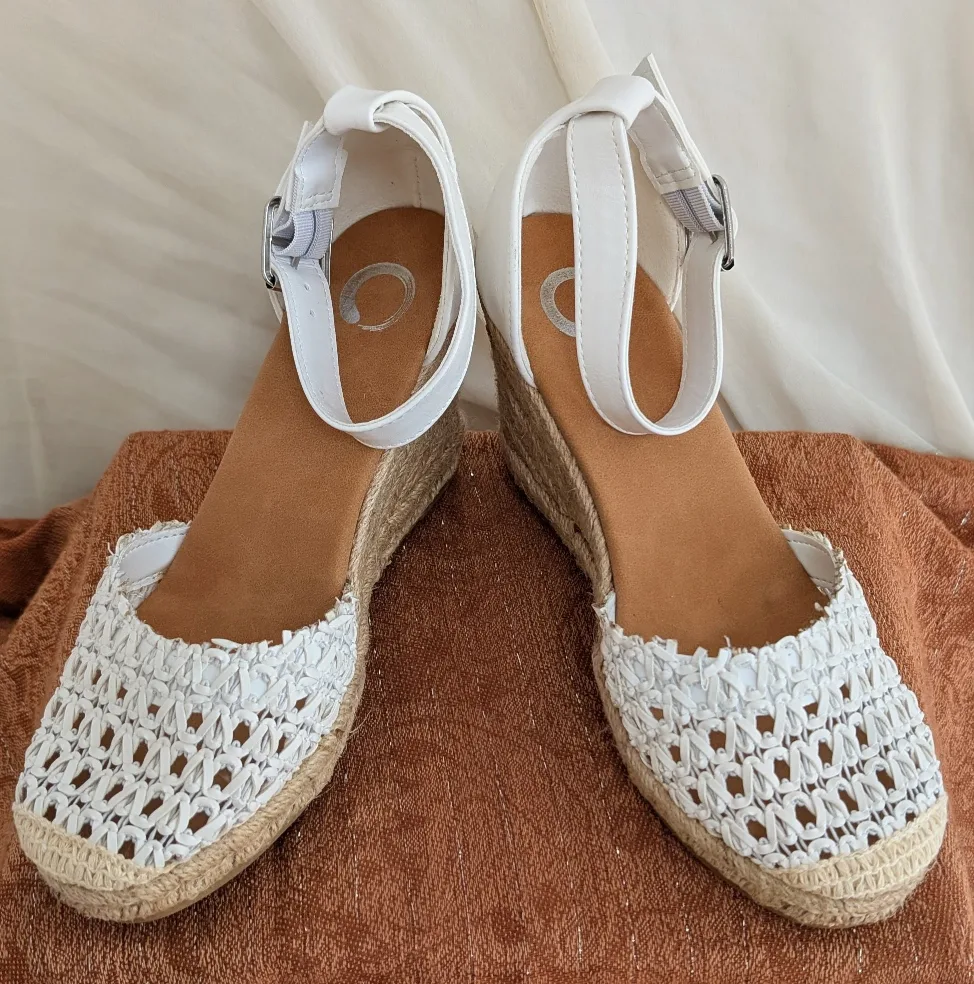 White Espadrille Wedge Sandals, Size 7W thumbnail
