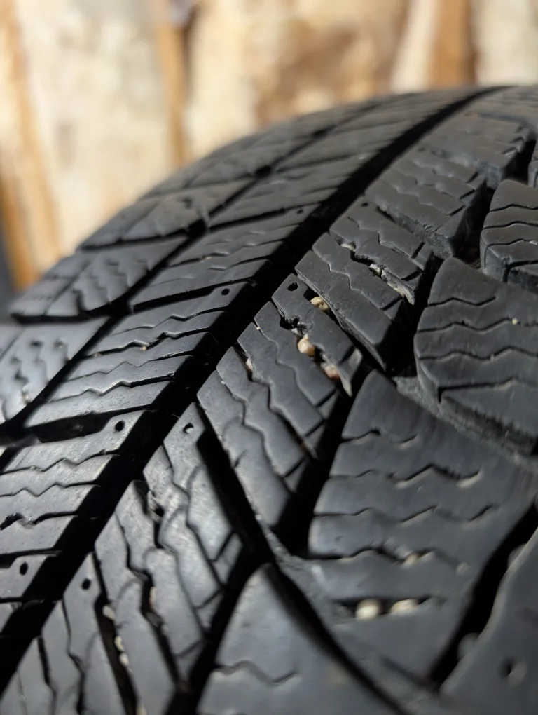 (4)-185/65R15 Winter Tires On Rims 2015 Nissan Versa Note thumbnail