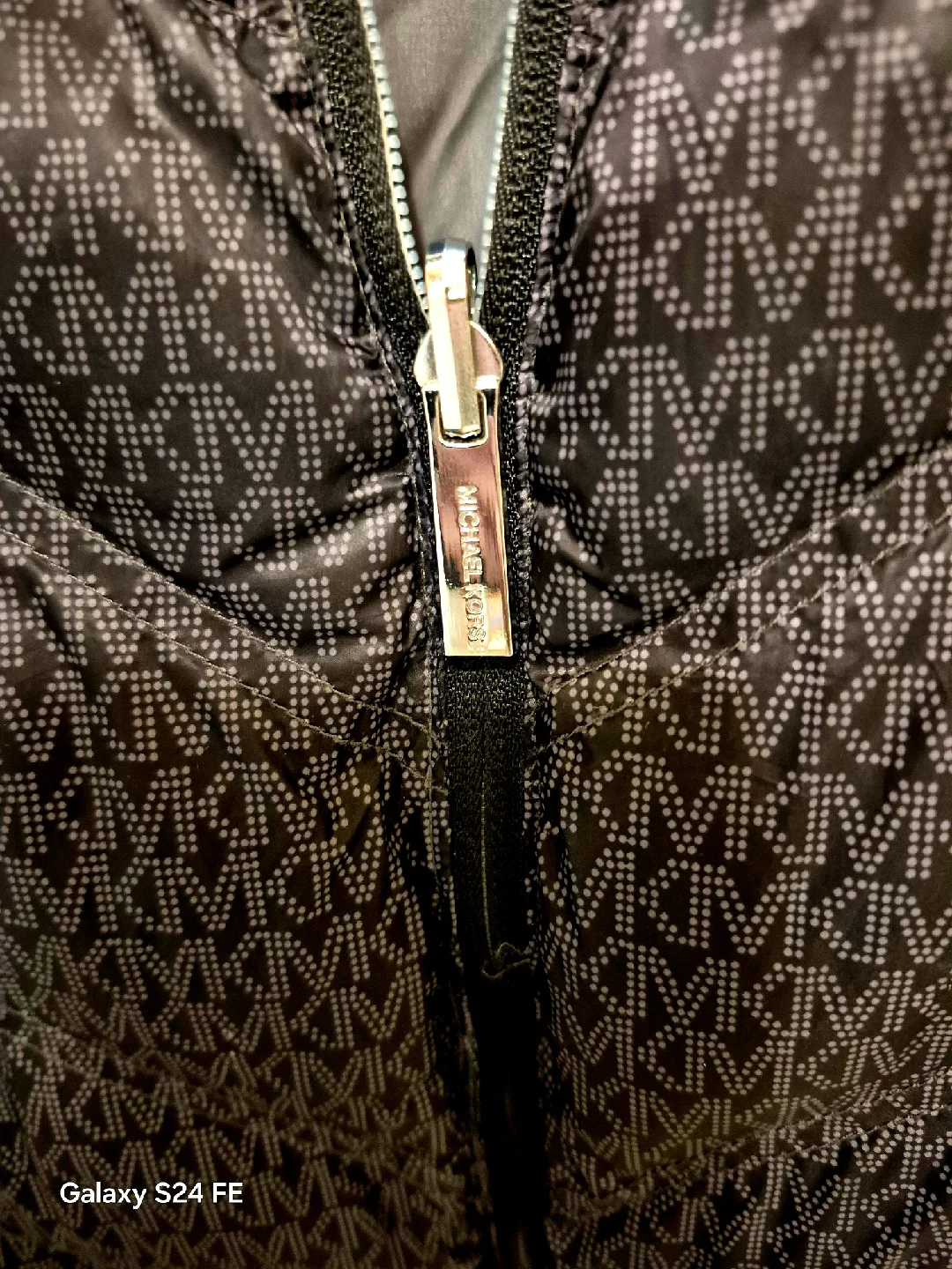 ladies Michael Kors  puffer  jacket image indicator(2)