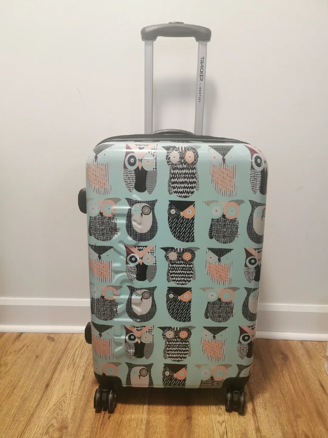 Tracker by Bentley Suitcase